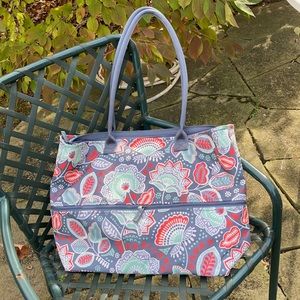 Vera Bradley Weekend Bag with 4” of expansion